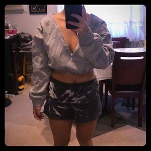 NWT Pretty little thing Cropped sweatshirt